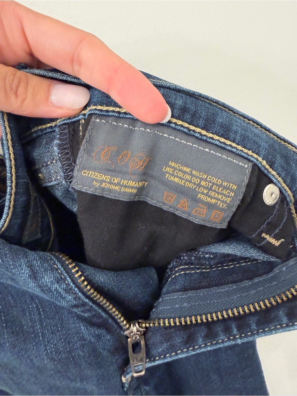 Citizens of Humanity Low Rise Straight Leg Ava Jean Dark Wash, Size 28 - Picture 6 of 7